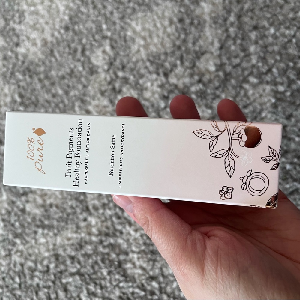 100% Pure Fruit Pigments Foundation